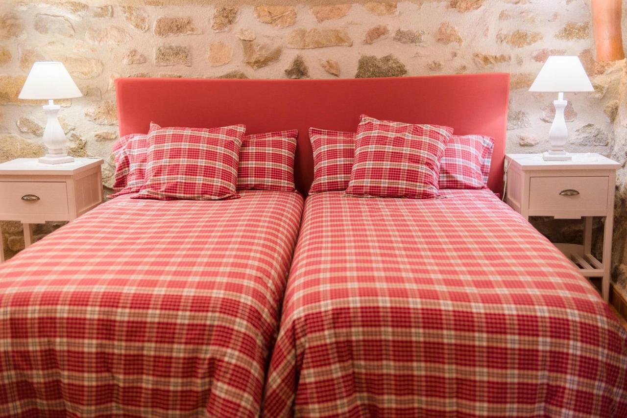 Cal Bisbe, Your Rural Holiday Home Capmany 外观 照片