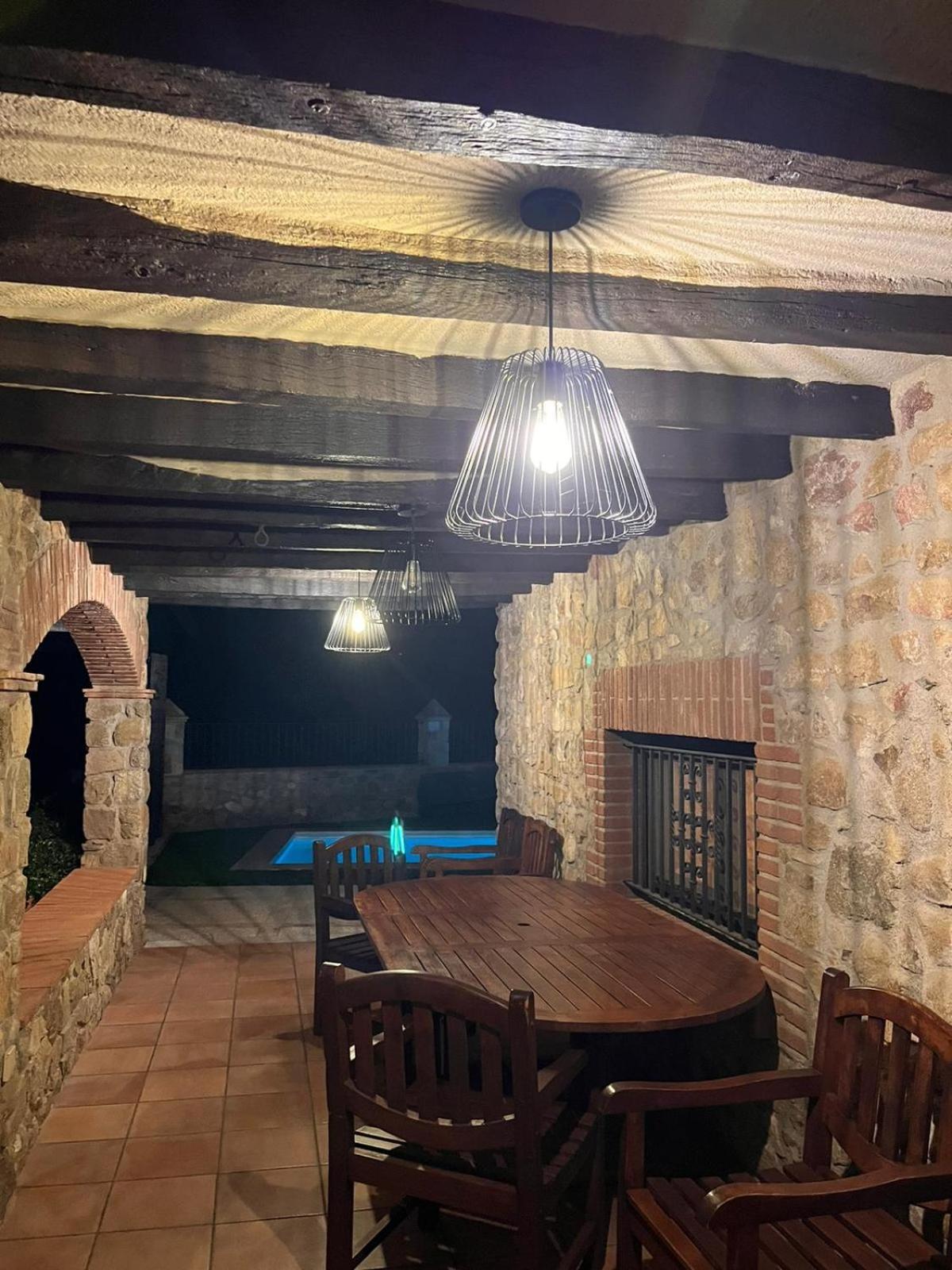 Cal Bisbe, Your Rural Holiday Home Capmany 外观 照片